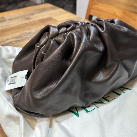 Bottega Veneta leather pouch clutch - Picture 6 of 6